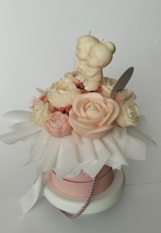 FlowerBox kwiatowy z różami r.M