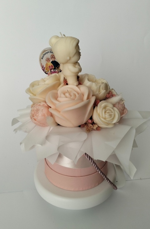 FlowerBox kwiatowy z różami r.M