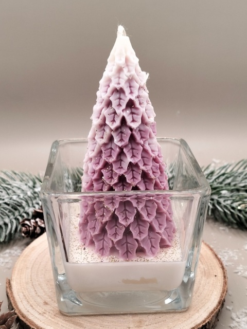 Świeca sojowa dekoracyjna w szkle różowa choinka – naturalna, świąteczna dekoracja