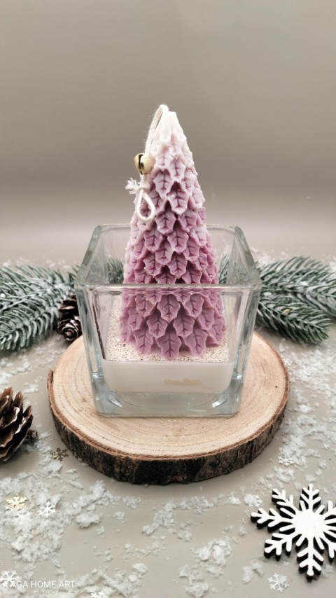 Świeca sojowa dekoracyjna w szkle różowa choinka – naturalna, świąteczna dekoracja