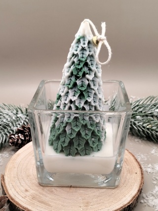 Świeca sojowa dekoracyjna w szkle zielona choinka – naturalna, świąteczna dekoracja